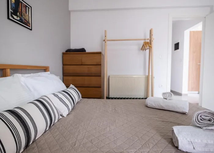 Luxury Spacious Apartment In The Heart Of The City