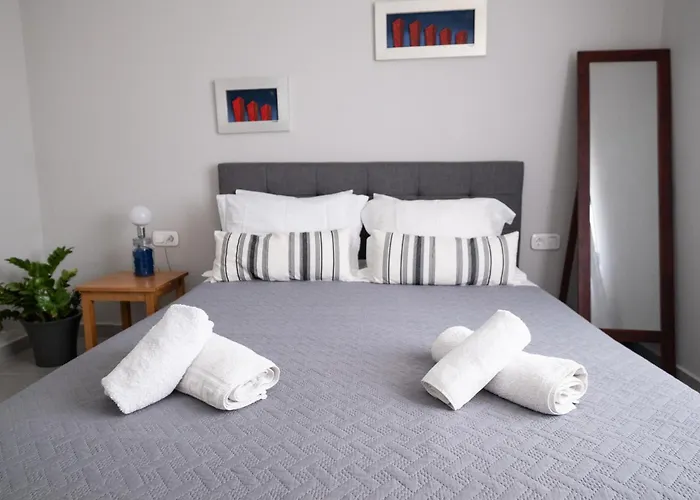 Luxury Spacious Apartment In The Heart Of The City